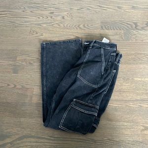 Black cargo jeans